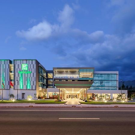 Holiday Inn - Quito Airport By Ihg Tababela Kültér fotó The new building of the University of La Rioja, in Logroño.