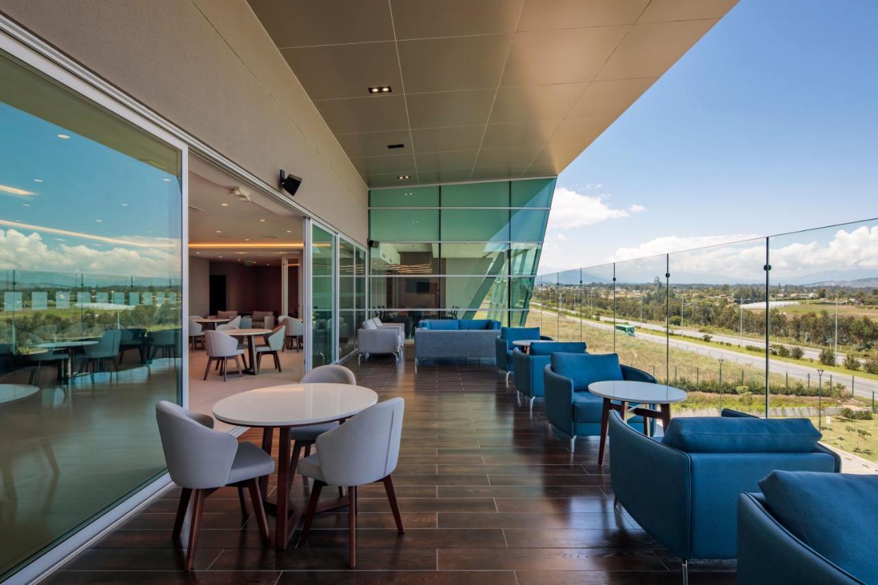 Holiday Inn - Quito Airport By Ihg Tababela Kültér fotó The VIP lounge at the airport.