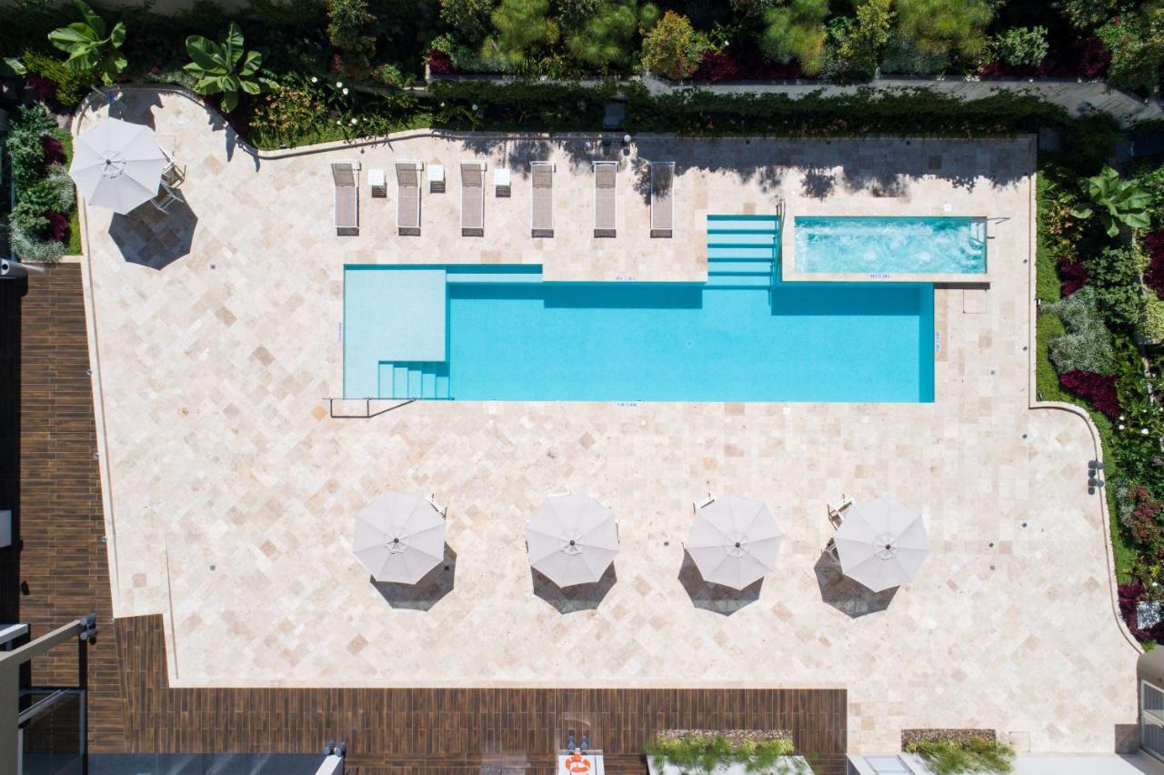 Holiday Inn - Quito Airport By Ihg Tababela Kültér fotó Aerial view of the pool