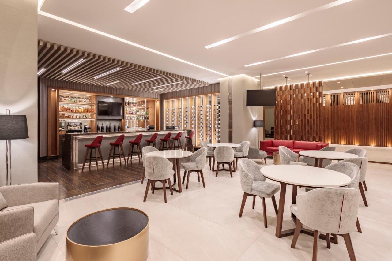 Holiday Inn - Quito Airport By Ihg Tababela Kültér fotó The lounge at the airport