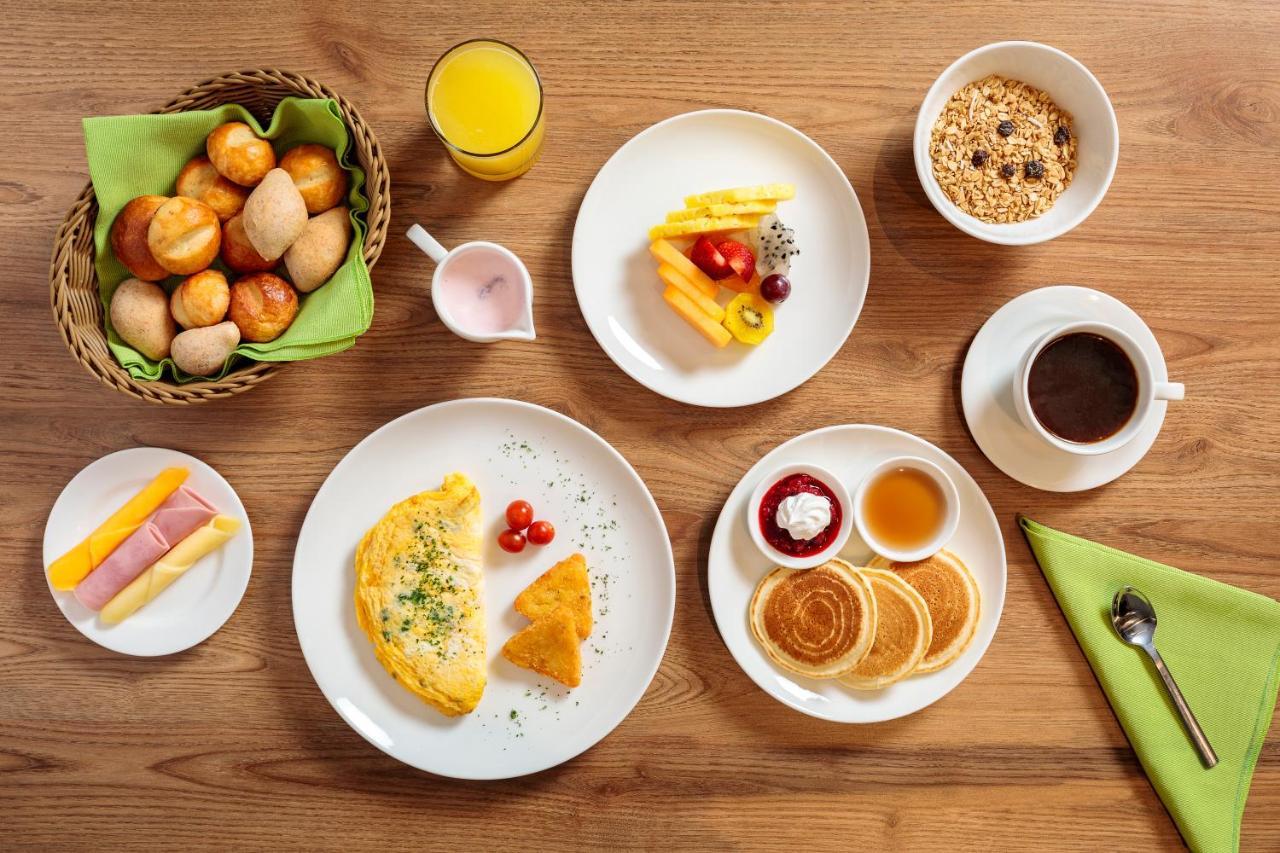 Holiday Inn - Quito Airport By Ihg Tababela Kültér fotó A typical breakfast
